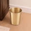 Poubelle en métal fabriquée à la main de 1,8 gallon pour salle de bain-111807672