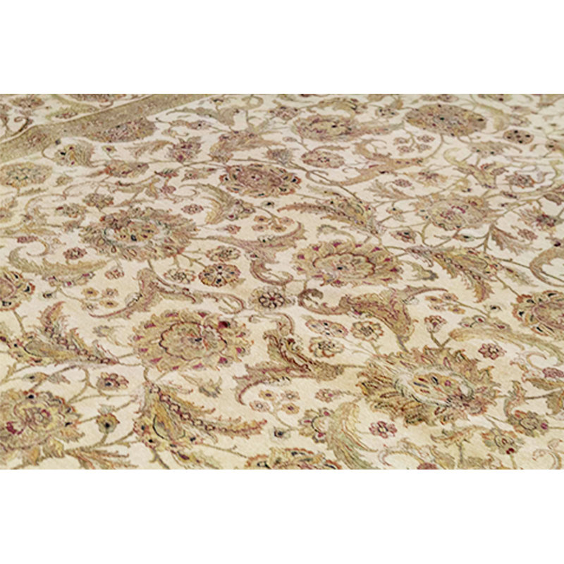 Wool Oriental Area Rug in Ivory