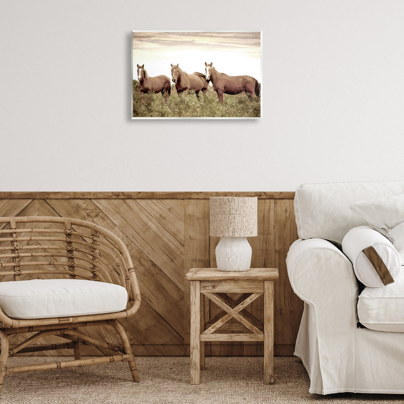 «Horse Trio Gaze» par Kim Allen, H 13 po x l 19 po