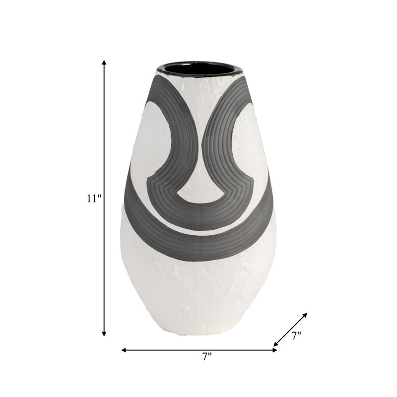 Ilmur Handmade Stoneware Table Vase
