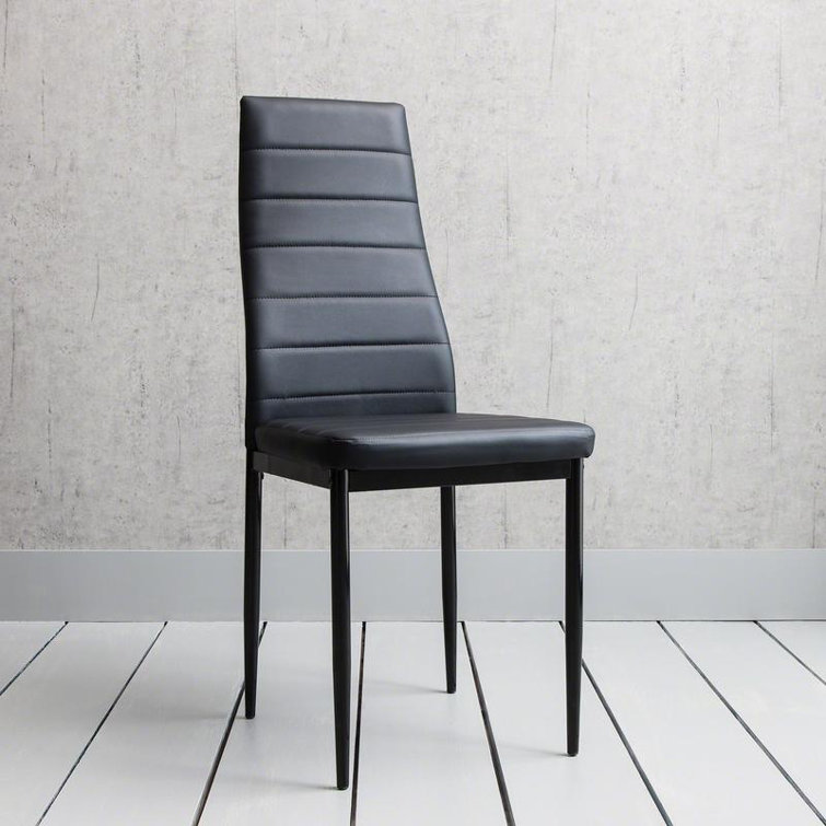 Gorge 4 - Person Dining Set