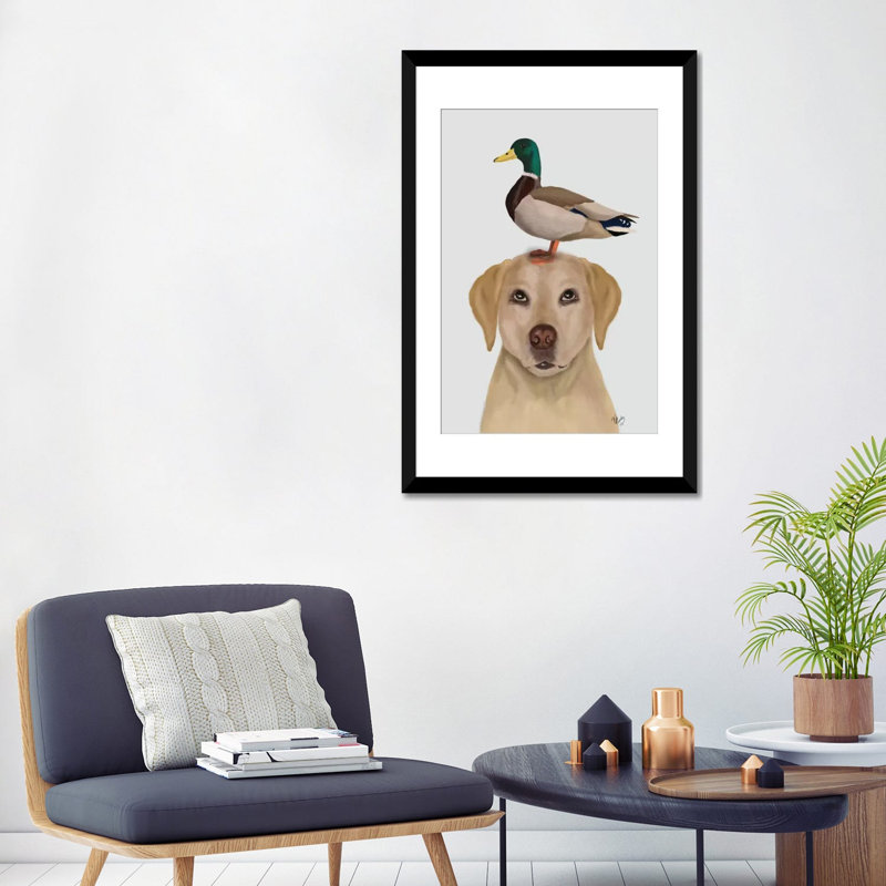 «Labrador and Duck II», impression sur toile, H 24 po x l 16 po x P 1 po, Papier avec cadre noir, Blanc