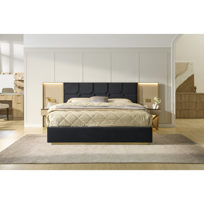 Luxueuse base de lit plateforme en K, tête de lit en velours recouverte de métal, 2 lampes murales et table de chevet encastrées, structure en métal robuste et en bois massif, aucun sommier nécessaire, noir haut de gamme
