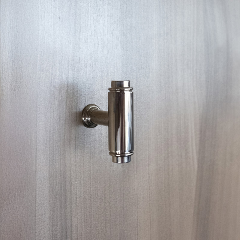 Poignée cylindrique 1 5/8 po, Nickel poli, H 1,81 po x l 0,59 po x P 1,44 po