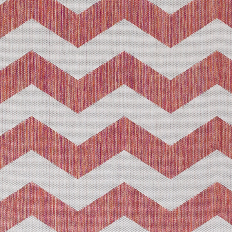 Tapis intérieur / extérieur en polypropylène tissé à la machine Chevron, Tapis de couloir 2 pi 7 po x 7 pi 3 po