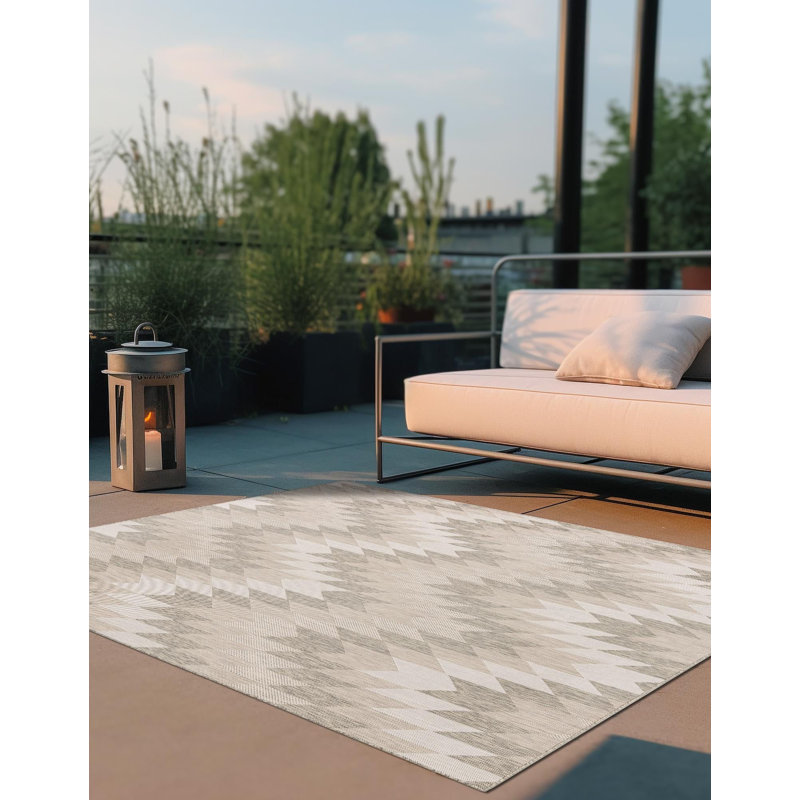 Aucun tapis gris Nykeia, Carré 7 pi 10 po