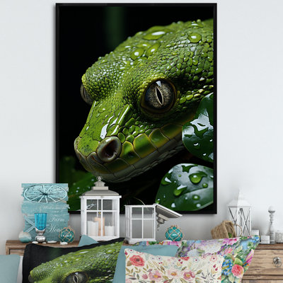 " Coiled Emerald Snake "