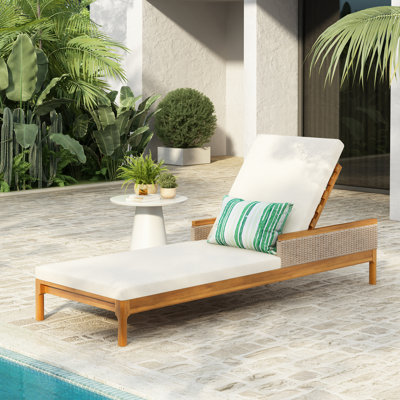 Chaise longue en bois d'acacia massif avec coussins beiges et osier gris clair, mobilier de jardin extérieur de 76,8 po pour le jardin, la terrasse, la détente au bord de la piscine, coussin naturel + beige