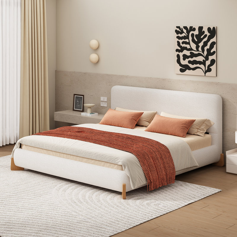 Élégant lit très grand blanc Boucle: point focal de la chambre de luxe, Très grand lit
