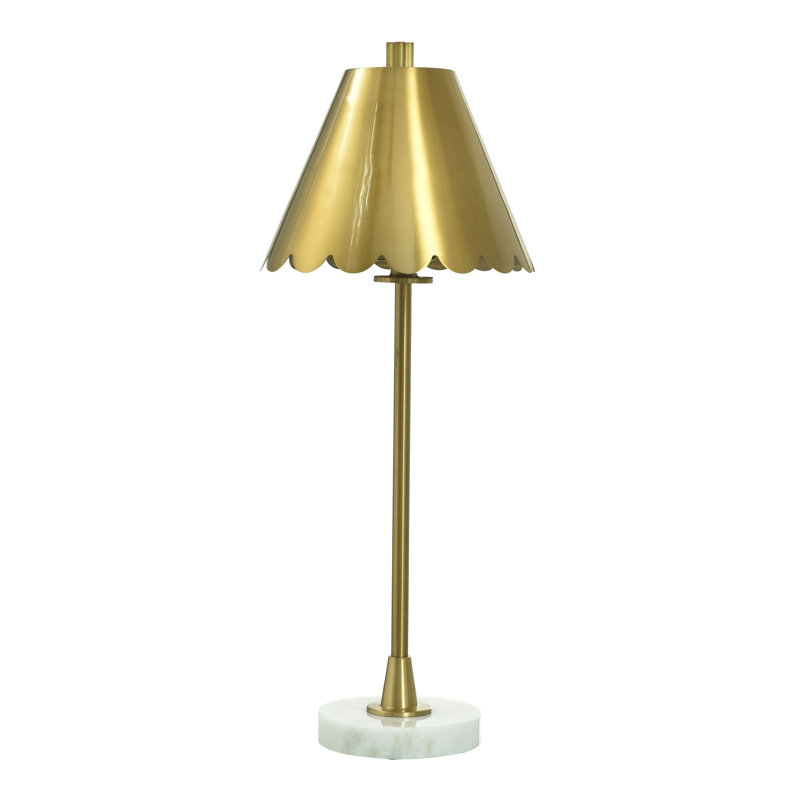 Lampe de table Tamara Day for Stylecraft Daphne - Marbre blanc - Abat-jour en laiton poli, H 26 po x l 10 po x P 10 po
