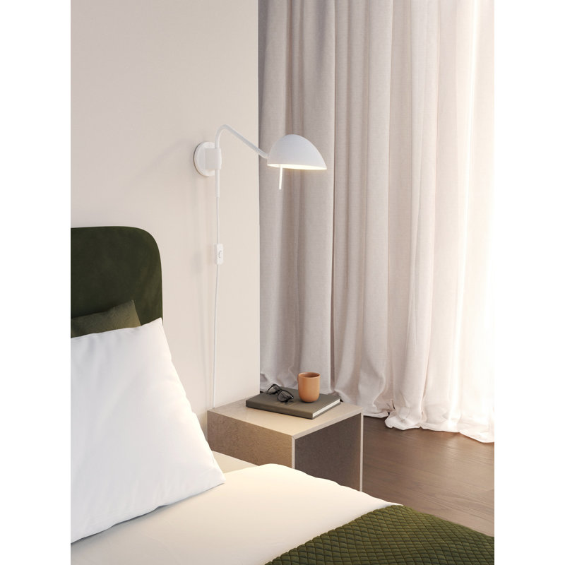 Serge 1 - Light Armed Sconce, Matte White