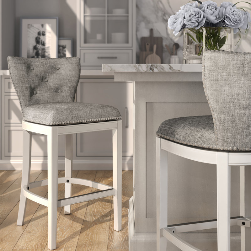 Tabouret de bar rembourré avec dossier, hauteur de 31 po, revêtement blanc et gris, boutons décoratifs, capacité de pivotement de 180 degrés, plaque de métal sur repose-pieds, patins de plancher en plastique, assemblage rapide de 31 po