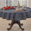 Nappe unie texturée unie avec drapé épuré, bordure décorative minimale et style polyvalent pour les repas et les réceptions, 60 po-1821989702-1821989689