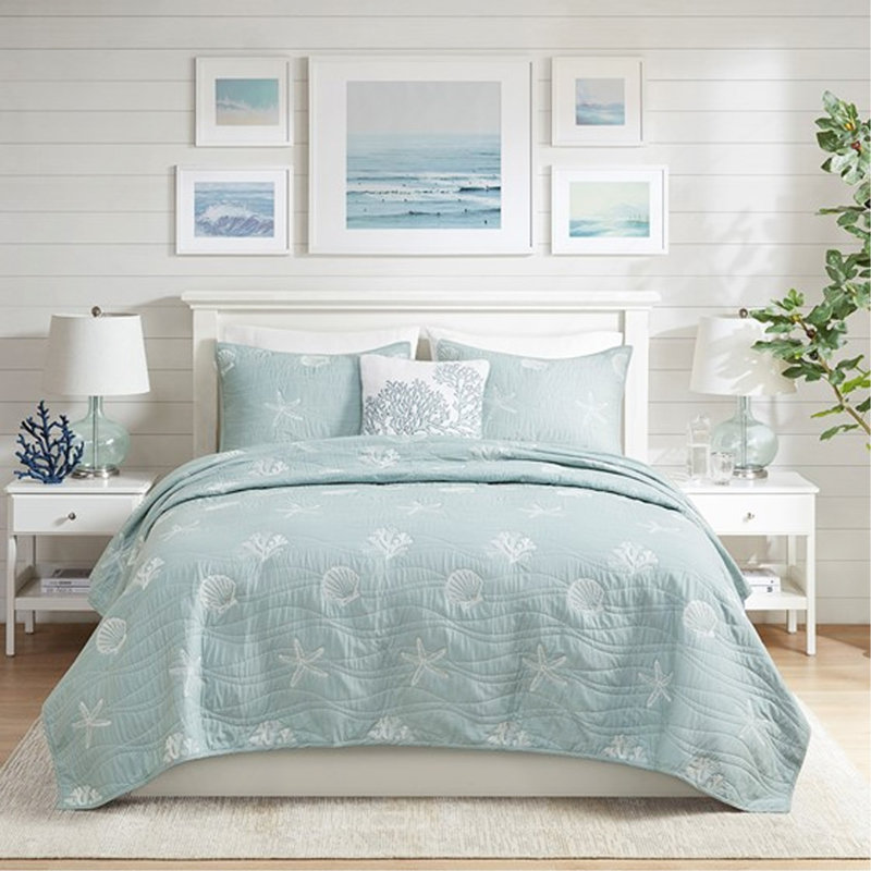 King Cotton Reversible Embroidered Quilt Set With Throw Pillow, Coastal Design For /Cal King Beds