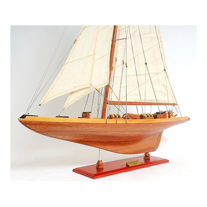 Bateau à modèle moyen trèfle