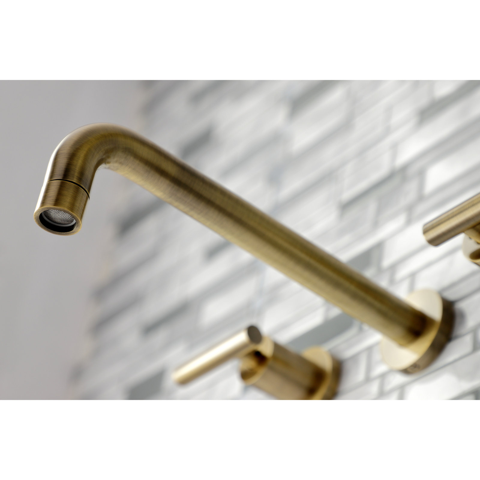 Manhattan Wall-Mounted Roman Tub Faucet, Antique Brass