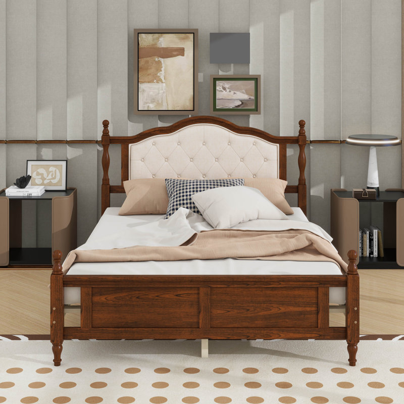 Grand lit en bois de pin avec tête de lit tapissier et pied de lit à panneau
