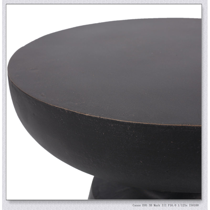 Table d'appoint d'extérieur en béton léger