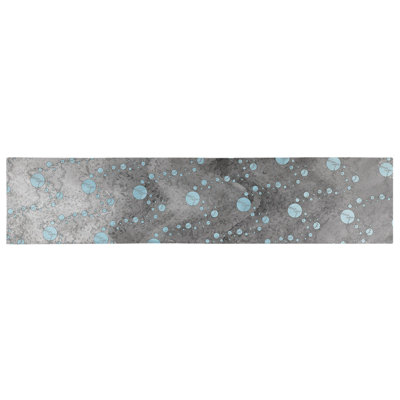 Avicia Table Runner