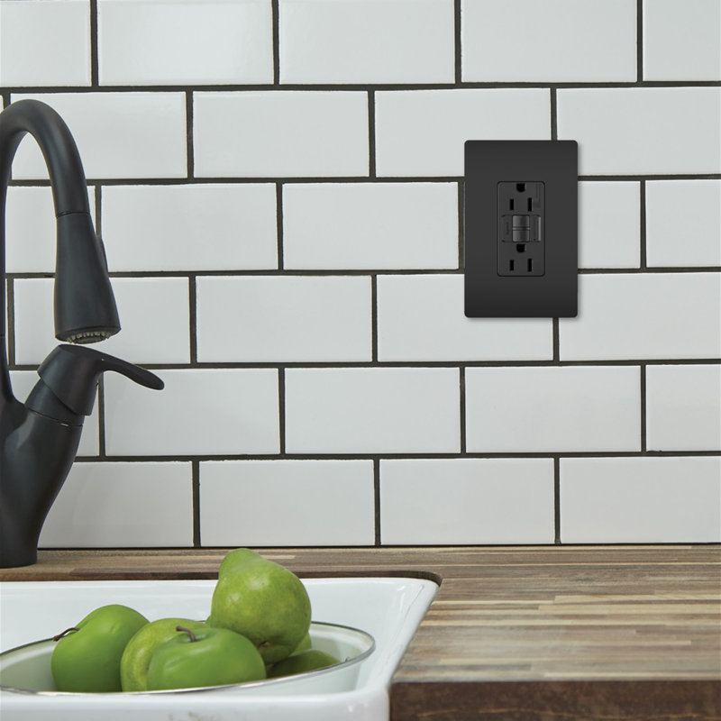 Radiant 15 Amp Self Test GFCI Outlet, Black