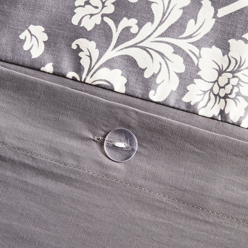 Transitional Bedroom With Contrasted Design And Button Closure Full/Queen Printed Solid Color Reverse Charming Accents