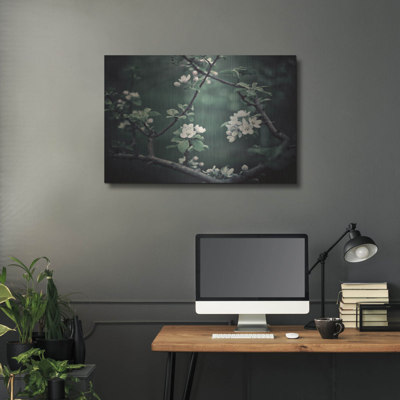 «The Midnight Garden I» par Irene Thisocki, H 24 po x l 36 po
