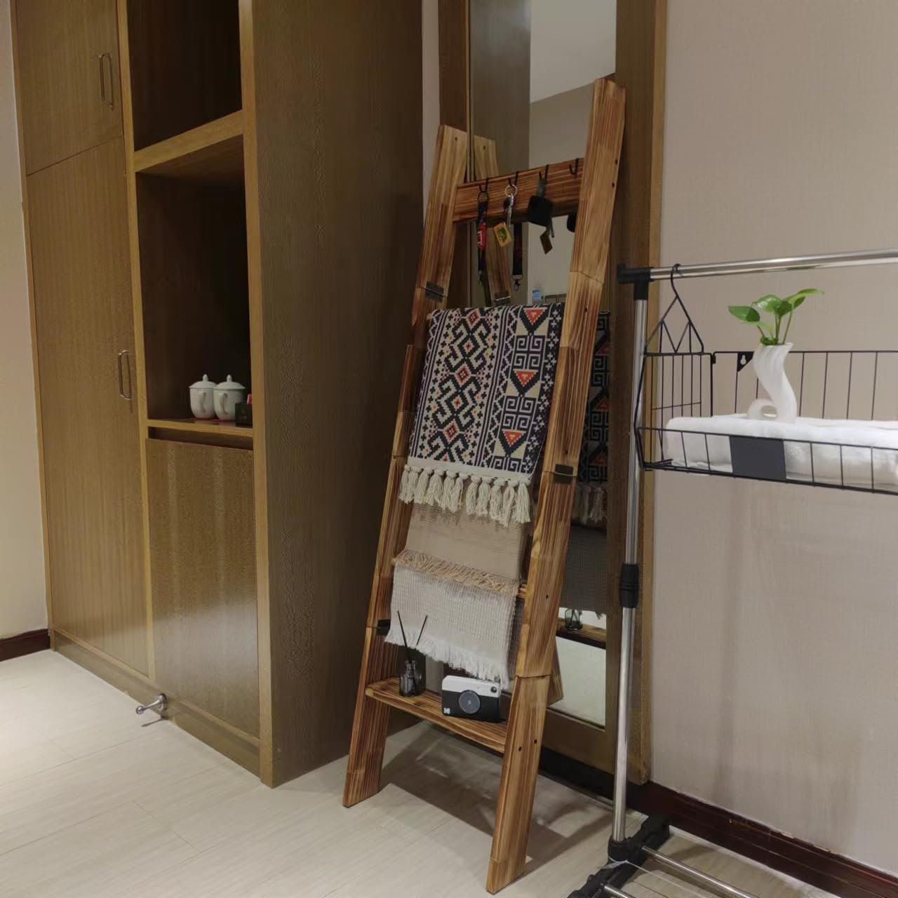 Hokku Designs 5-Tier Blanket Ladder Wooden, Blanket