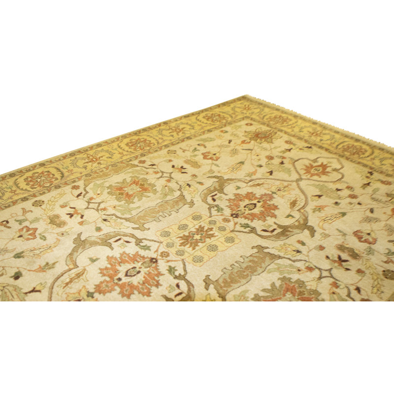 Hand Knotted Wool Oriental Area Rug in Gold