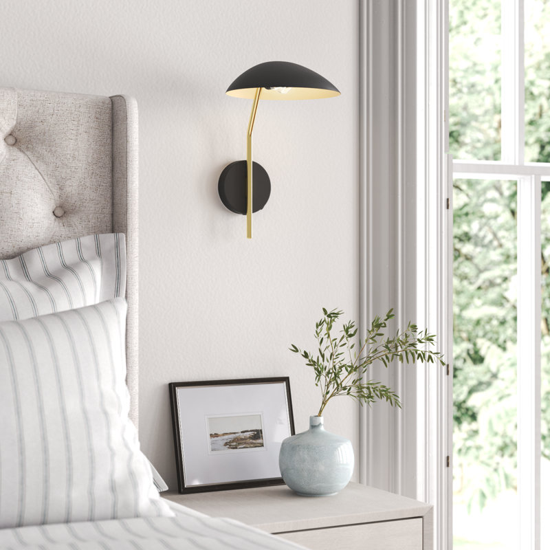 Asha Armed Sconce