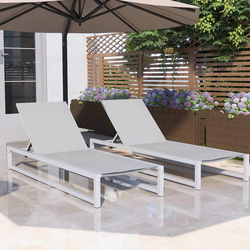 Chaise longue d'extérieur réglable à 5 niveaux 2 pièces, structure en aluminium durable et filet en textilène, parfaite pour le patio / la piscine