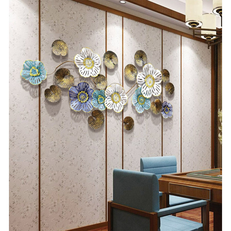 Décoration murale créative murale en métal bleu en forme de lotus, H 29,53 po x l 59,06 po x P 5,91 po, Or / mauve / bleu