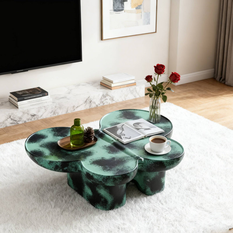 La table basse en forme de papillon rehausse les soirées cinéma et les douillettes soirées thé, Vert