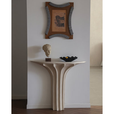Console Minimalist en fibre de verre Wabi-Sabi, demi-console murale sculptée cannelée pour la présentation du vestibule