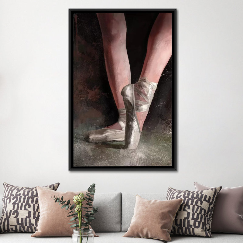 «Graceful Slipper», impression sur toile, H 26 po x l 18 po x P 1,5 po, Toile avec cadre noir, Pas de tapis