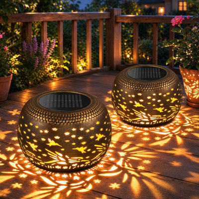 Lanternes solaires d'extérieur imperméables, évidées, lumières solaires en métal rétro - lanterne de table atmosphère décorative - cadeaux pour les femmes, fête de la mère, jardin, patio, extérieur et intérieur, décoration de table
