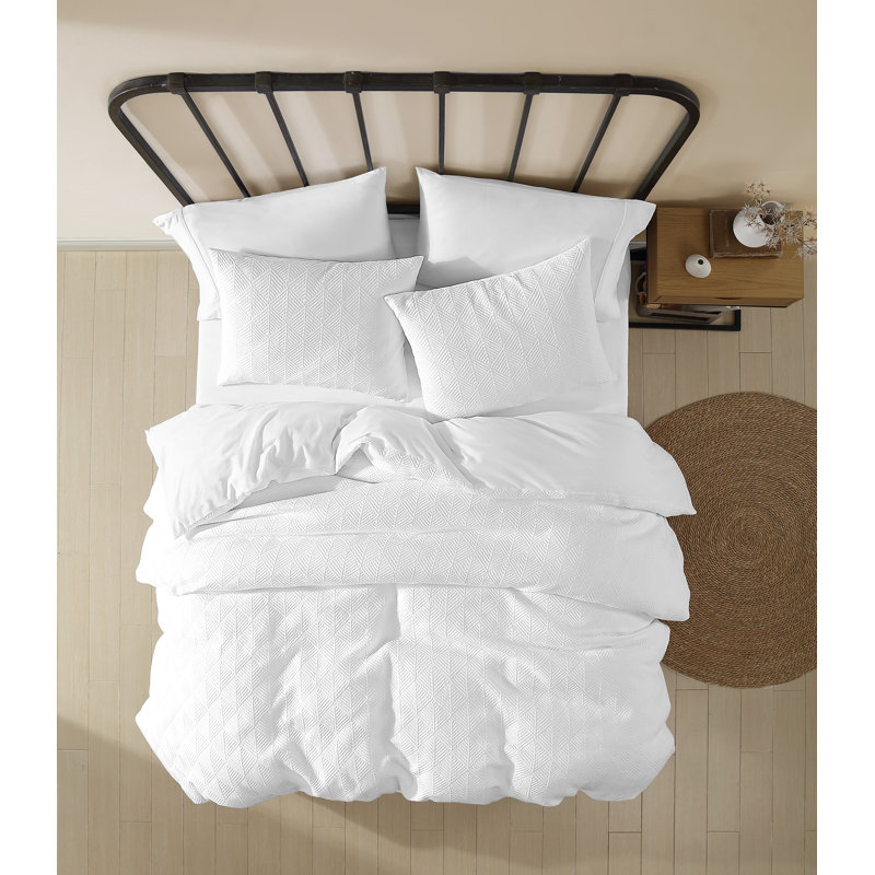 Dalan Matelasse 3 Pc King Comforter Set White, King Comforter + 2 King Shams