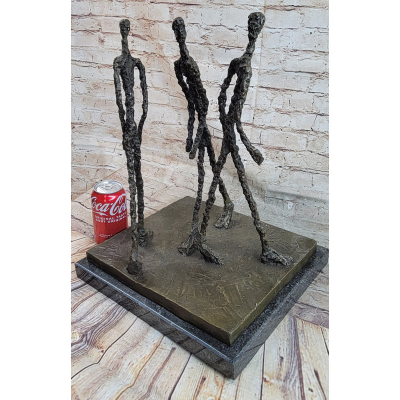 Trois hommes qui marchent par Gia