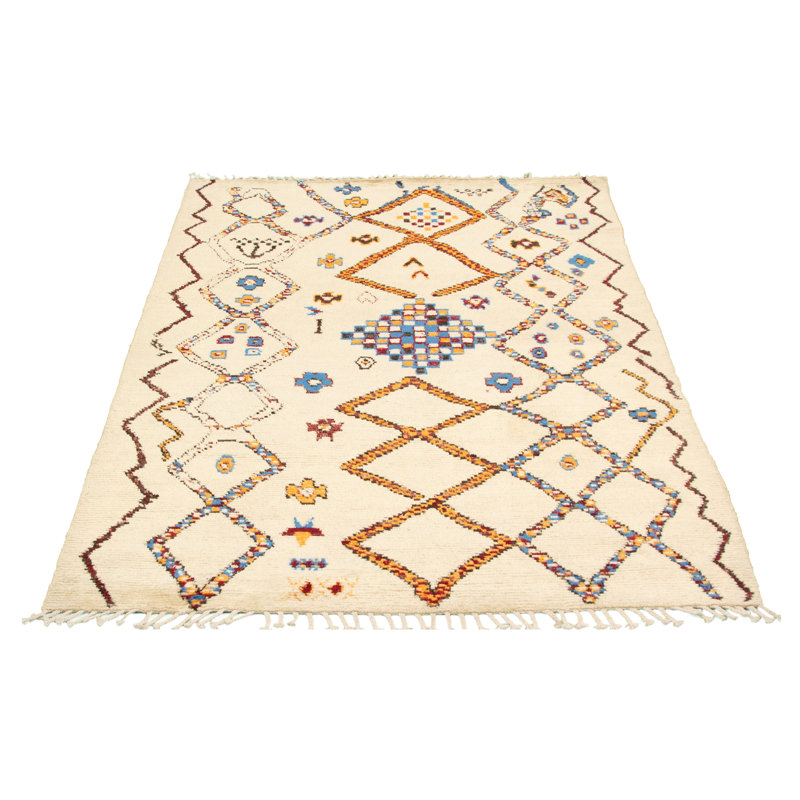 Tapis marocain crème unique en laine noué à la main de style années 2010 de 6 pi 1 po x 8 pi 10 po Aljona