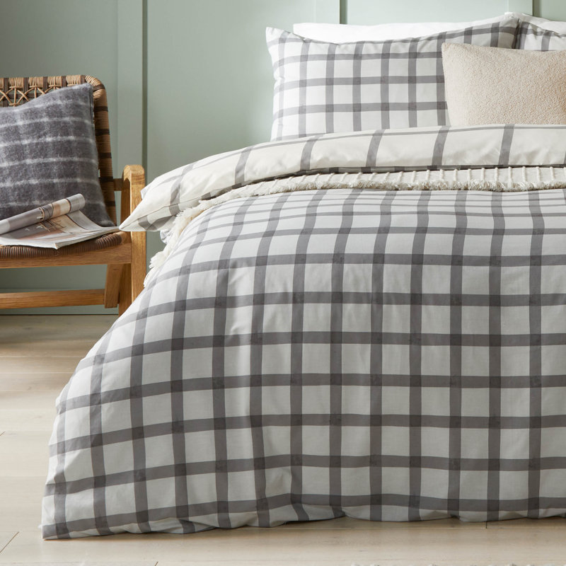 Canberra Check Classic Polyester Chequered Duvet Cover Set with Pillowcases, Kingsize Duvet Cover Set + 2 Pillowcases