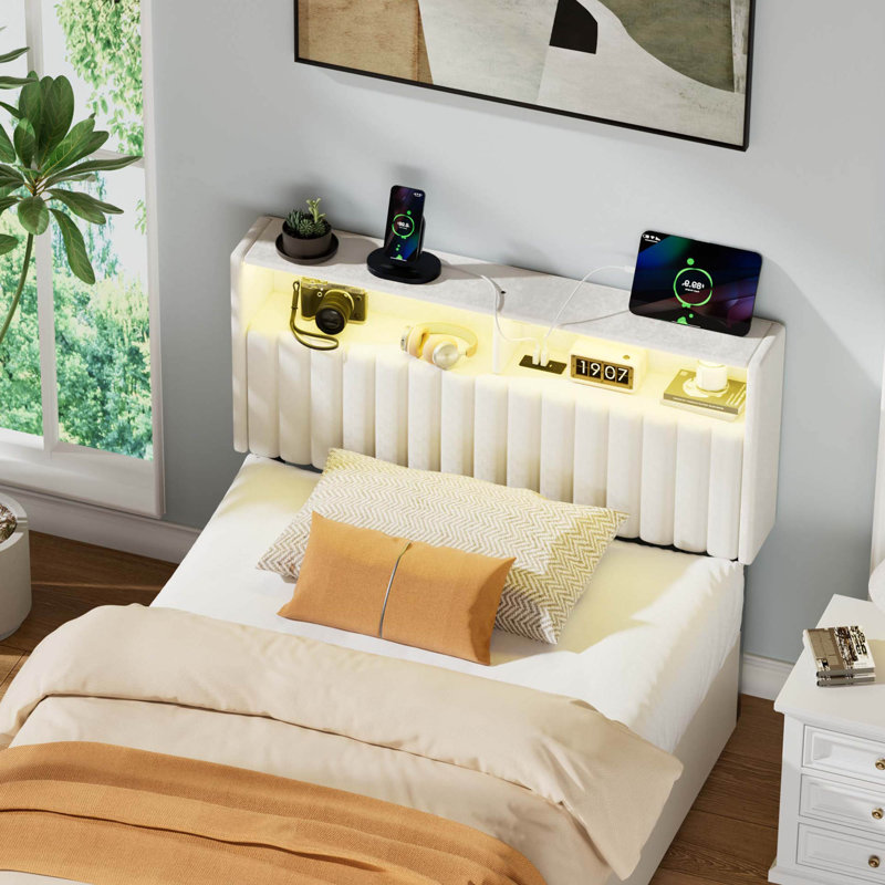 Tête de lit tapissier avec lumières DEL et station de charge Berte, Simple, Velours blanc