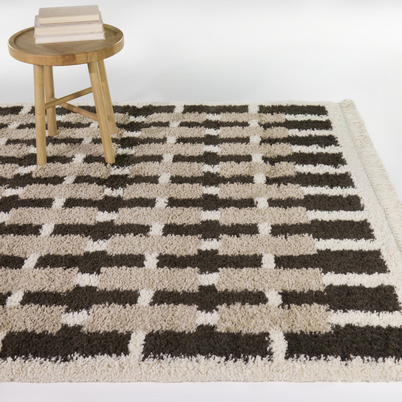 Meeks Beige Geometric Grid Area Rug, Rectangle 5'3" x 7'