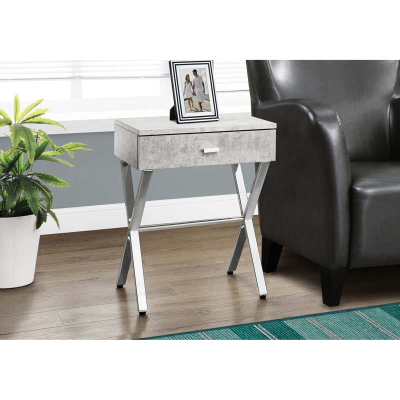 Table d'appoint moderne grise avec rangement spacieux et base en métal