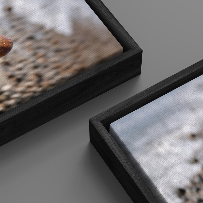 «Stacked Zen Stones on Beach Balilib Coastal Spa Style Extra Large», reproduction d'art sur toile encadrée, Noir