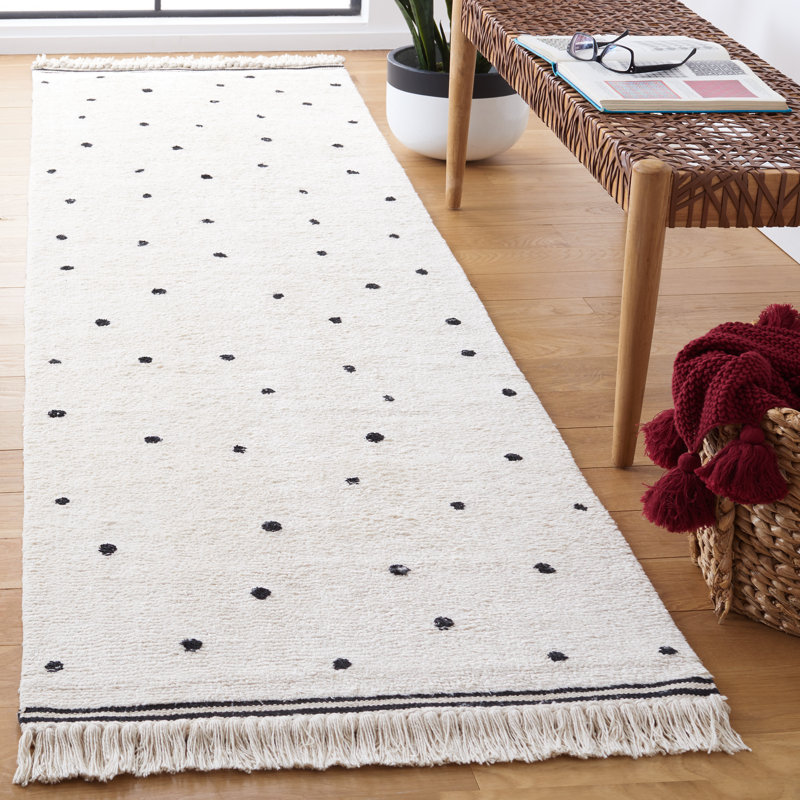 Huling Handwoven Area Rug In Ivory/Black, Runner 2'3" x 9'