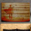 « crépuscule rouge surf » par parvez taj,, reproduction d’art sur bois de pin naturel-19740358
