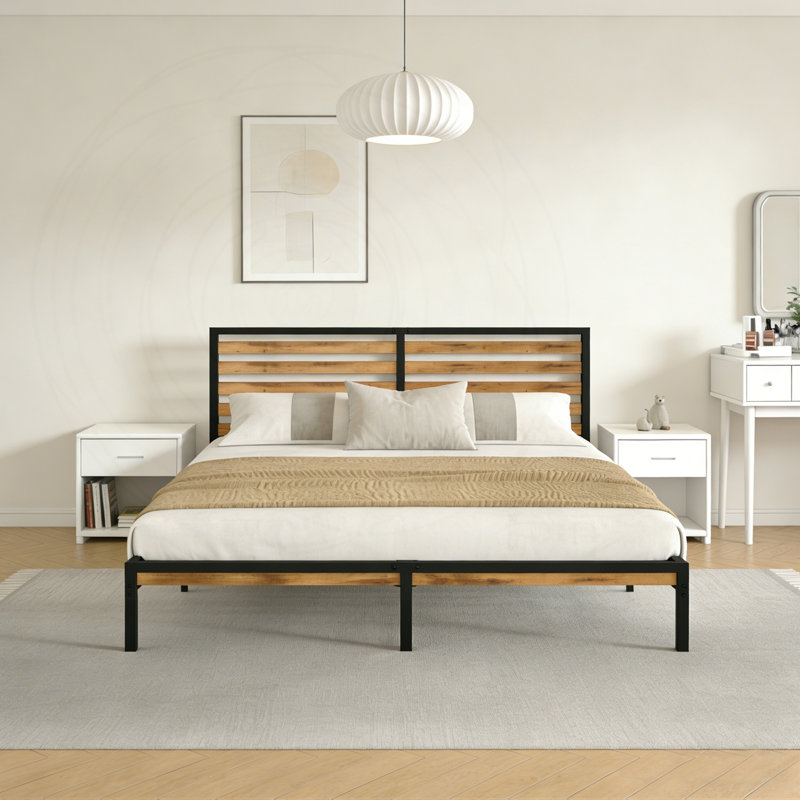 Grand lit plateforme en métal avec tête de lit en bois et rangement sous le lit, Queen