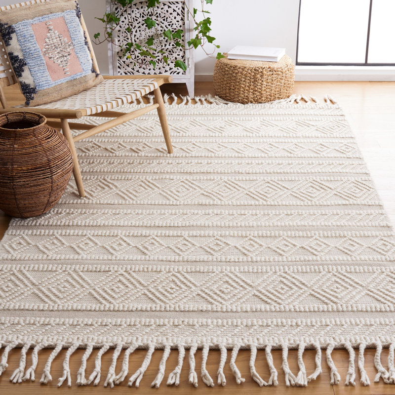 Zuzana Hand Woven Wool/Cotton Geometric Rug in Ivory/Beige, Rectangle 8' x 10'