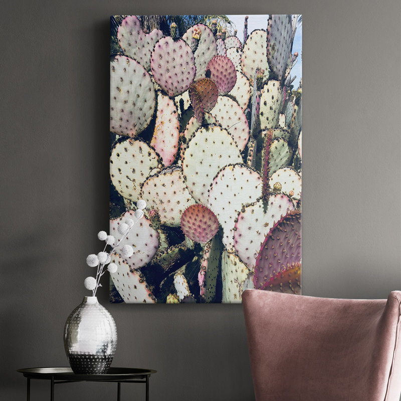 «Pink Yellow Cactus IV» - Photographie sur toile tendue, H 27 po x l 16 po x P 1,5 po