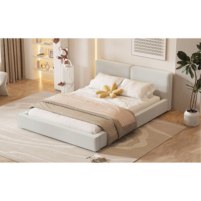 Grand lit plateforme tapissier beige en velours, structure solide garantissant un lit d'appoint confortable et à long terme avec velours doux, pour un repos paisible