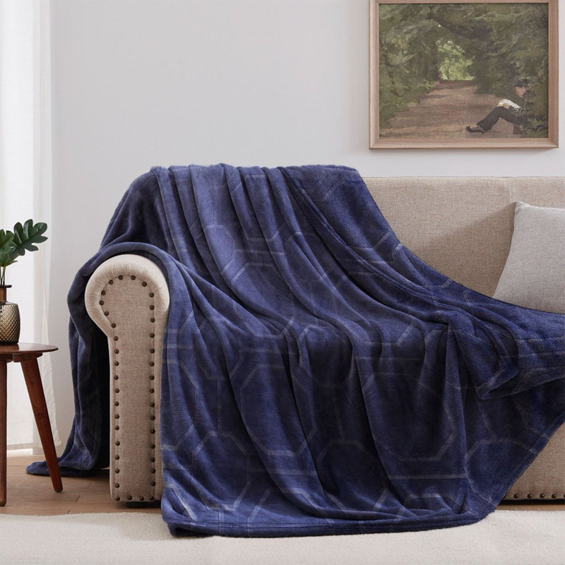 Navy Blue Geometric Flannel Blanket, Soft & Cozy Throw for Sofa & Bed, Machine Washable, 240cm x 220cm 
